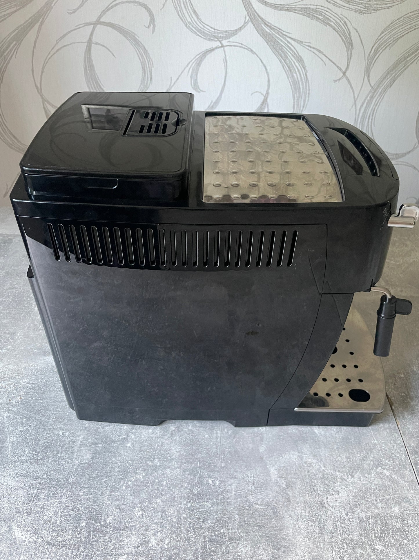 DeLonghi ECAM 21.110 B