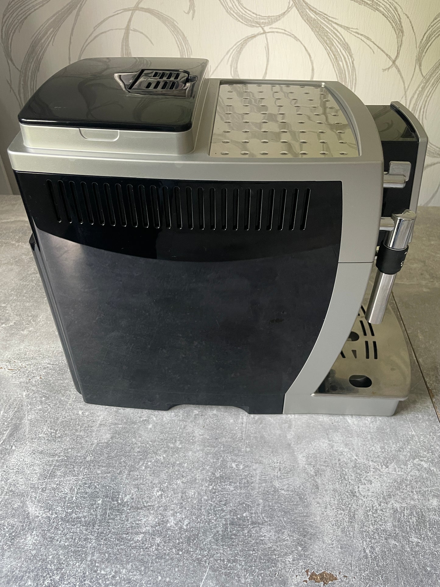 DeLonghi ECAM 23.420 SB
