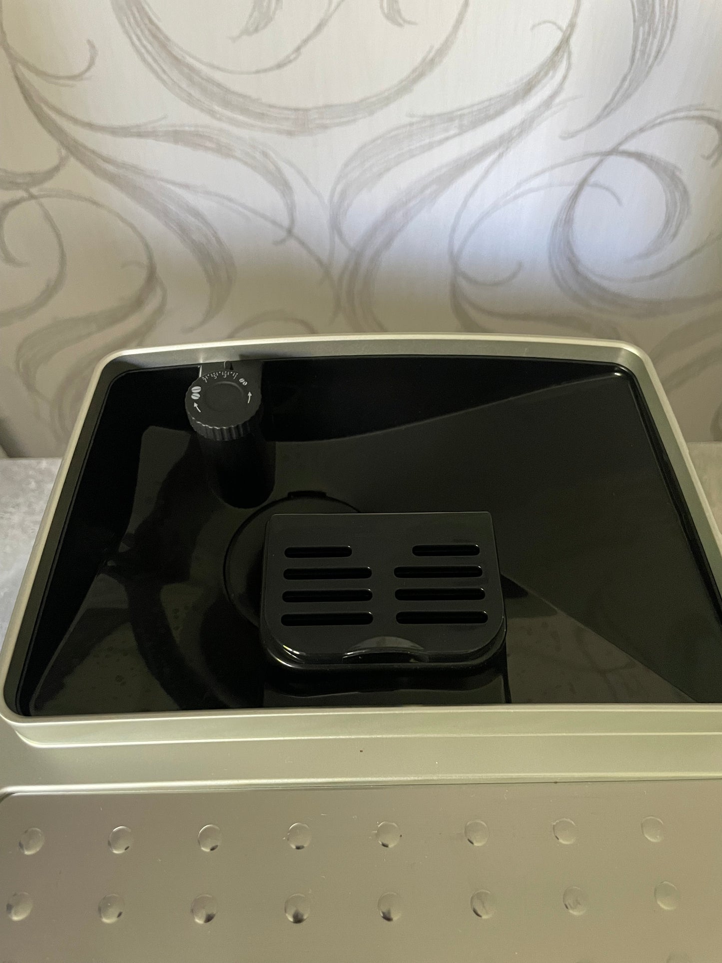 DeLonghi ECAM 23.466 mit Milchbehälter
