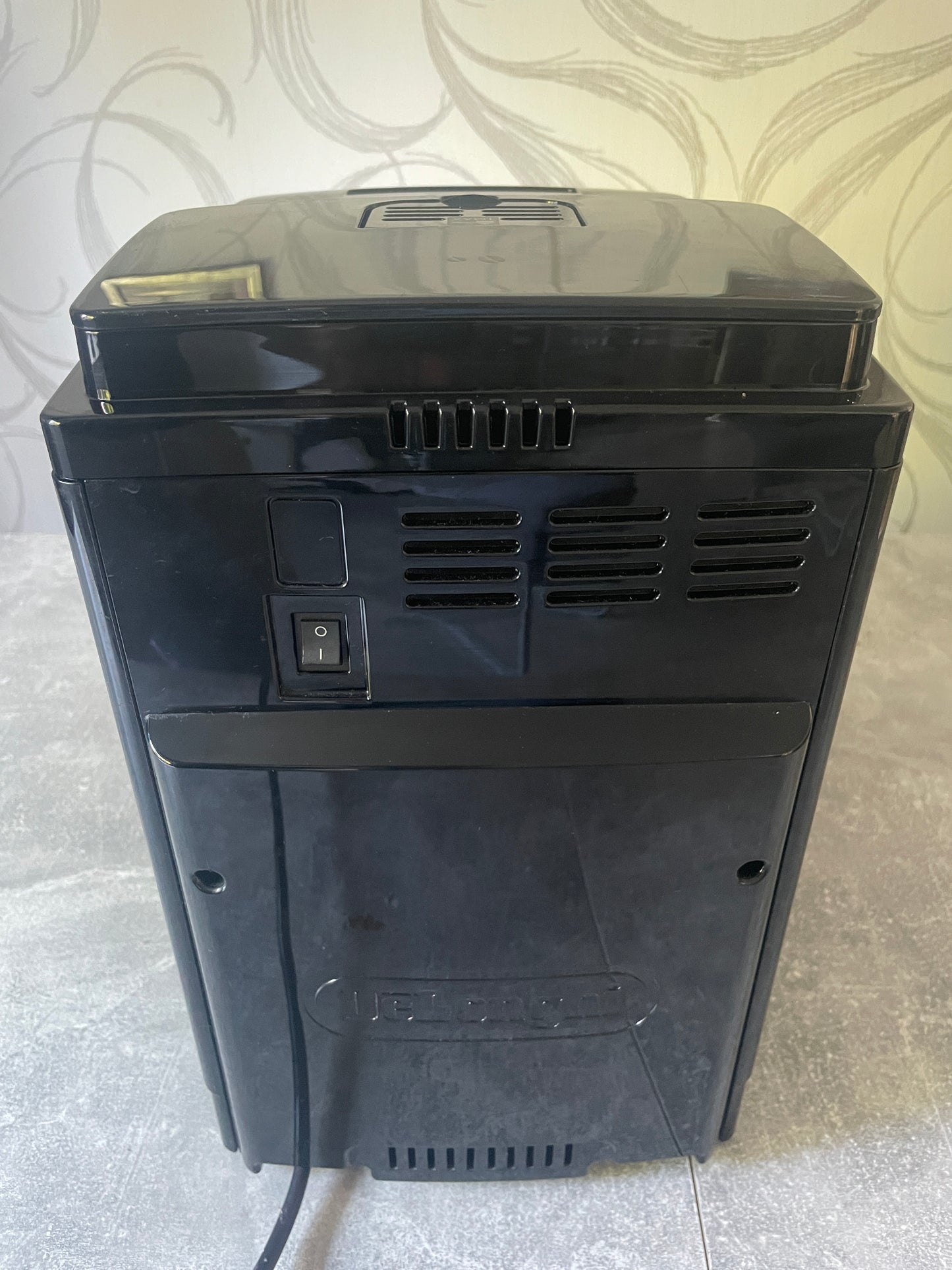 DeLonghi ECAM 21.116 B.