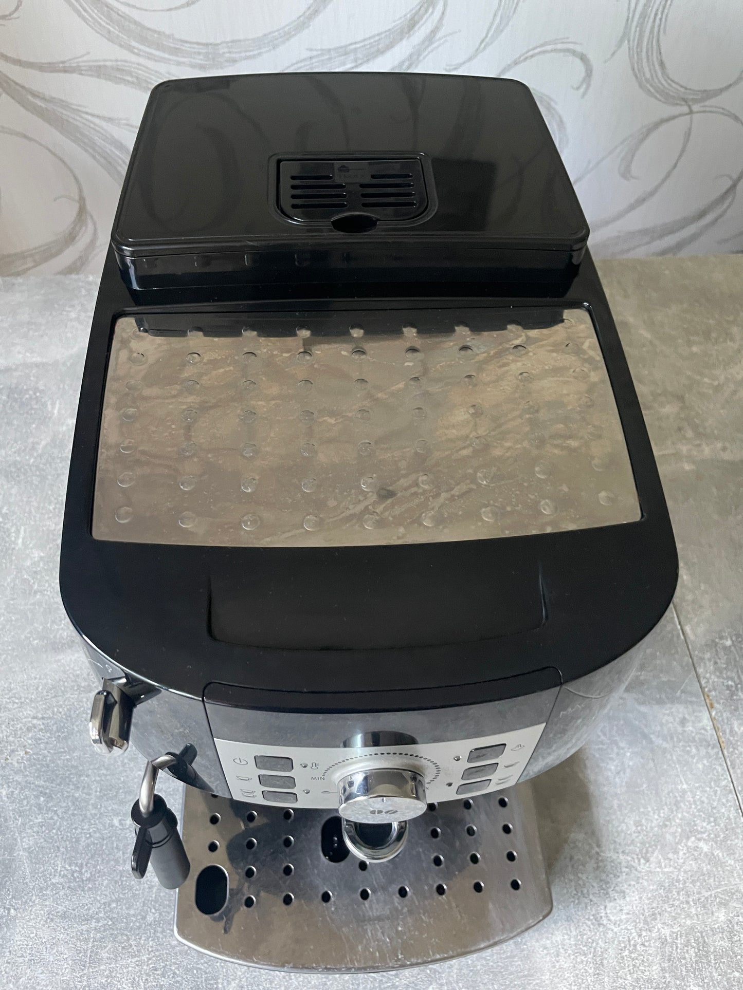 DeLonghi ECAM 21.110 B