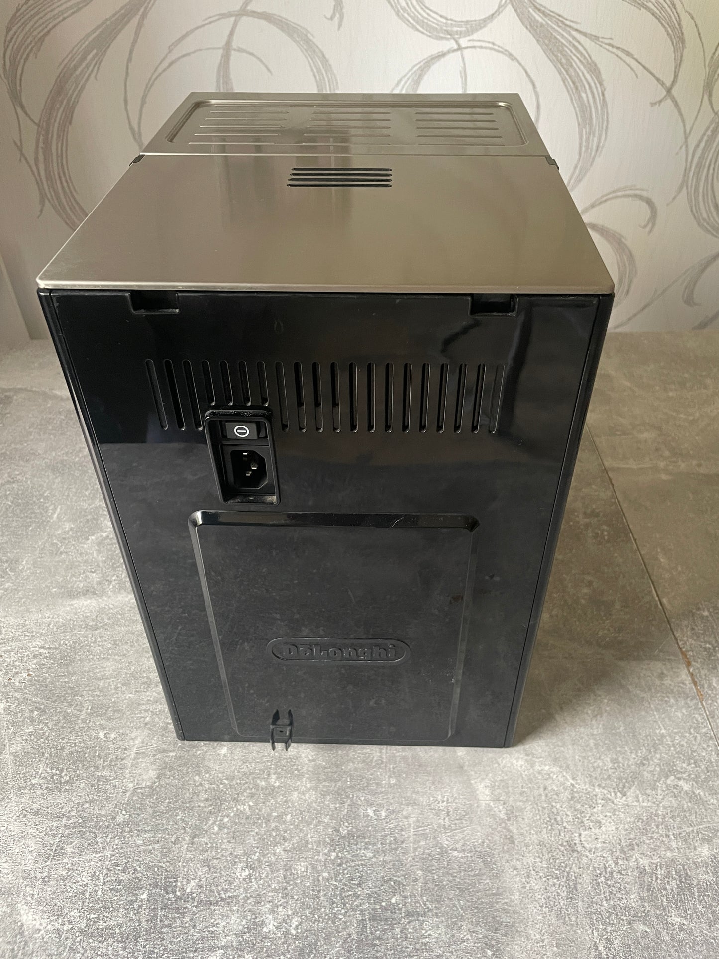 DeLonghi ECAM 26.455 S mit Milchbehälter