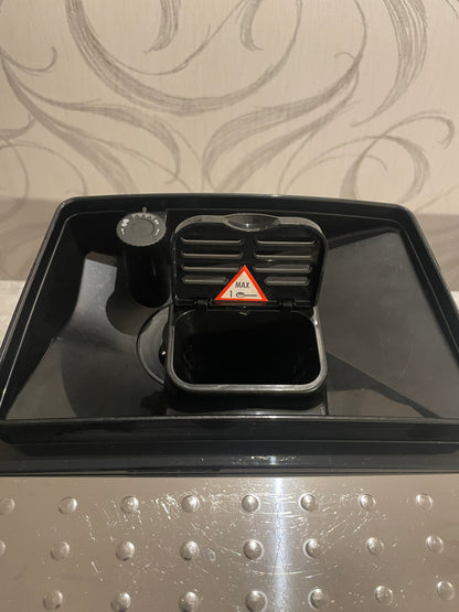 DeLonghi ECAM 21.116 B.