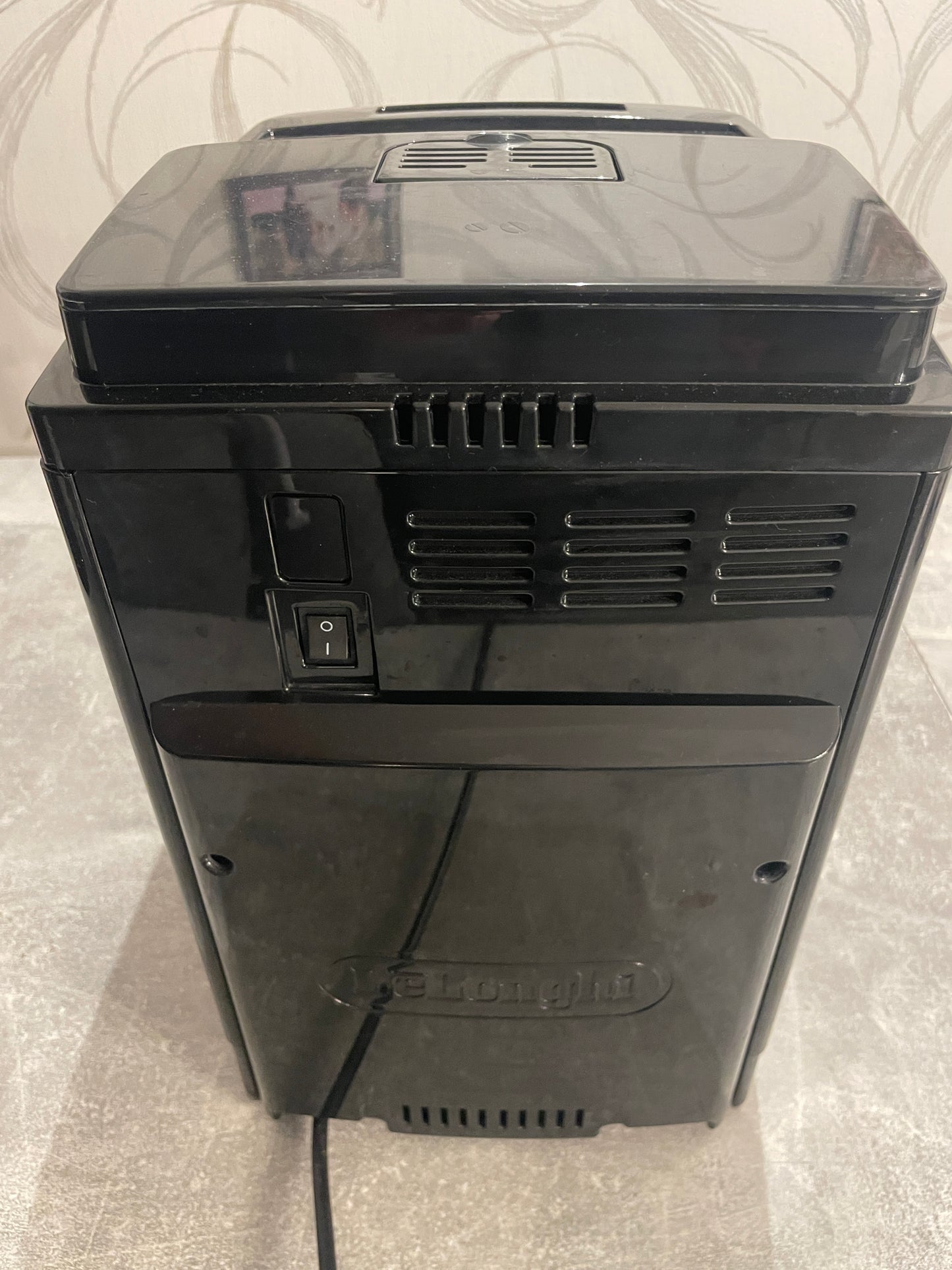 DeLonghi ECAM 21.116 B.