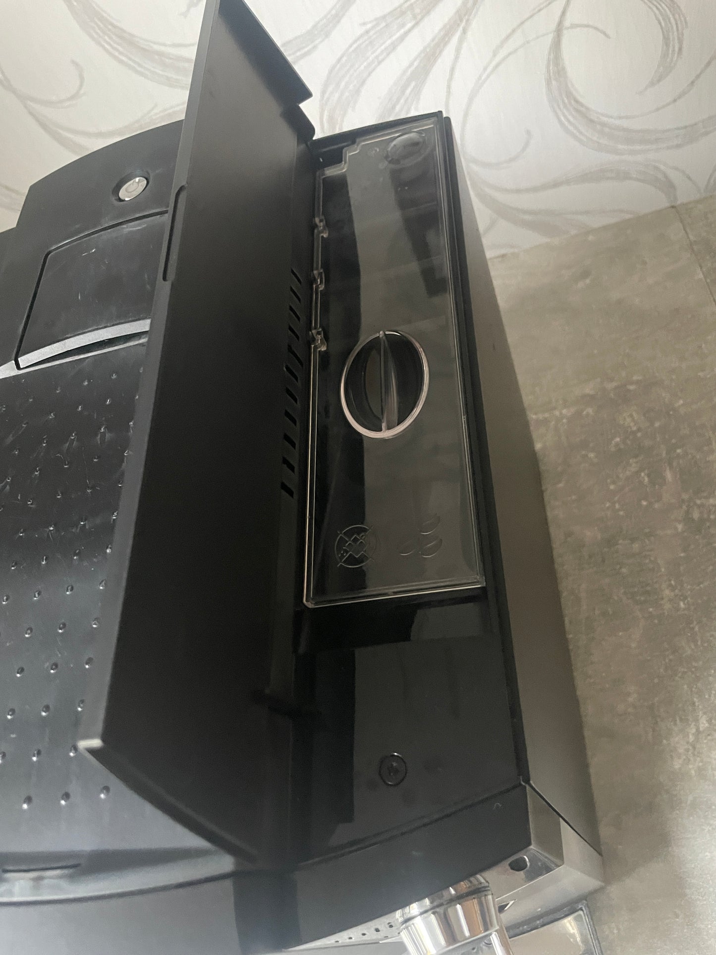 Jura Impressa C65 mit Cappuccinatore