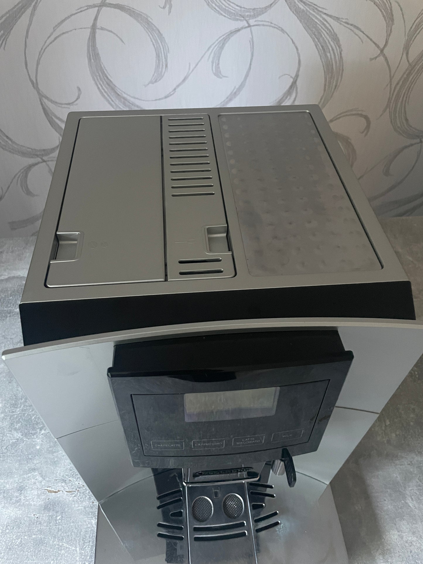 DeLonghi ESAM 5708 Perfecta Cappuccino