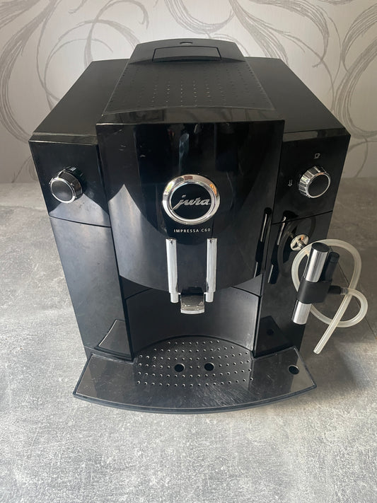 Jura Impressa C60 mit Cappuccinatore