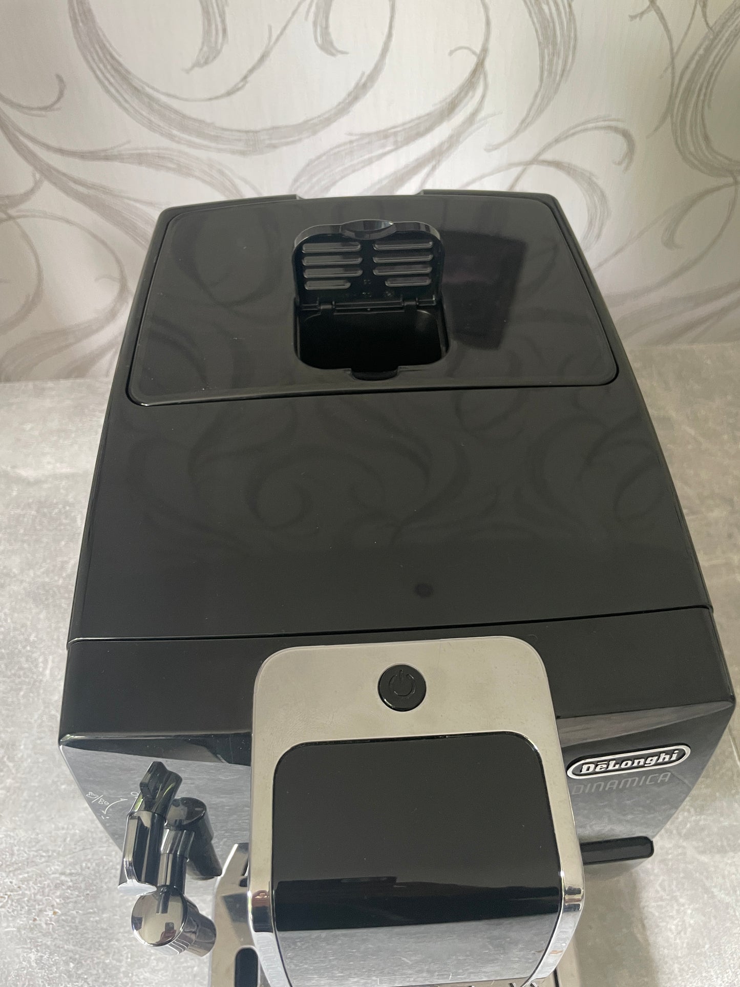 DeLonghi Dinamica ECAM 358.15 B.