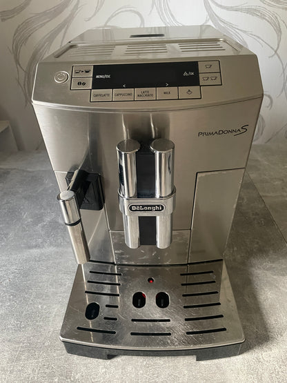 DeLonghi ECAM 26.455 S mit Milchbehälter