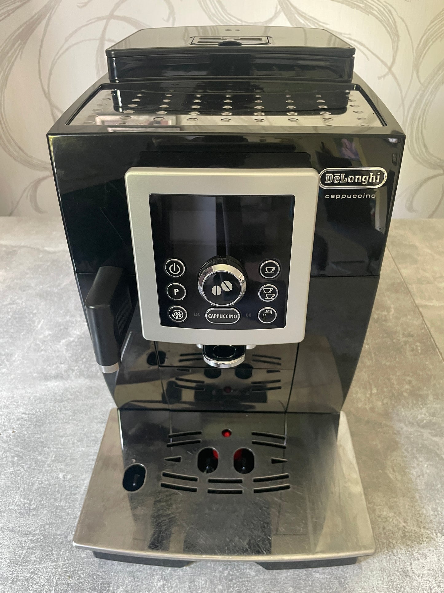 DeLonghi ECAM 23.463 B.