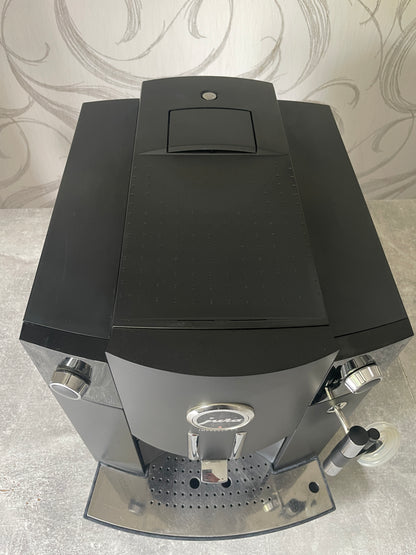 Jura Impressa C5 mit Cappuccinatore