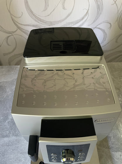 DeLonghi ECAM 23.466 mit Milchbehälter