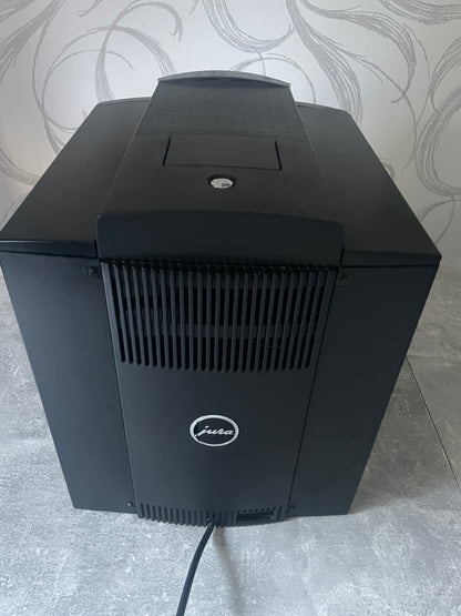 Jura Impressa C60 mit Cappuccinatore