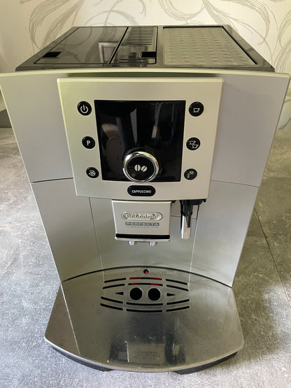 DeLonghi ESAM 5500 Perfecta Cappuccino mit Milchbehälter