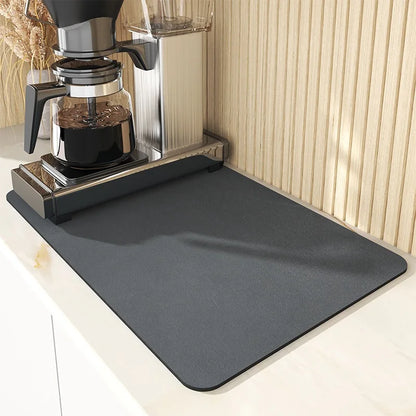 Große, stark saugfähige und rutschfeste Abtropfmatte für die Küche – ideal als Unterlage für Geschirr und Kaffeezubehör – schnelltrocknend